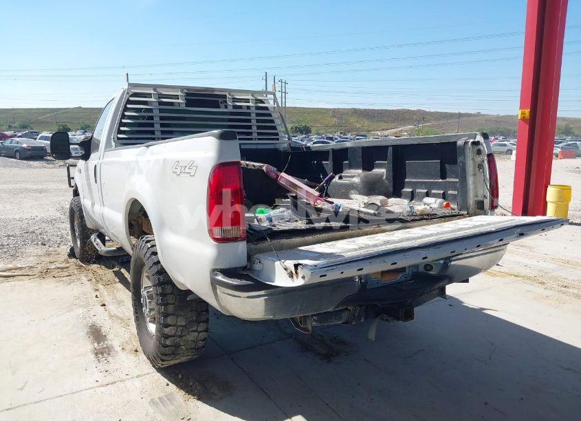 Photo 3 of 2006 Ford F-250 (VIN 1FTNF21536EC81197)