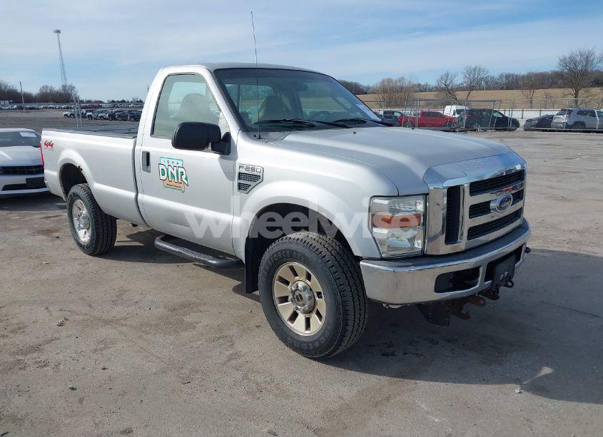 2008 Ford F-250 XL/XLT (VIN 1FTNF21558ED93311) main photo