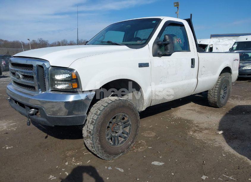 Photo 2 of 1999 Ford F-250 LARIAT/XL/XLT (VIN 1FTNF21F3XEC26324)