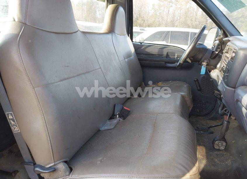 Photo 8 of 2001 Ford F-250 XL/XLT (VIN 1FTNF21L21EB78182)