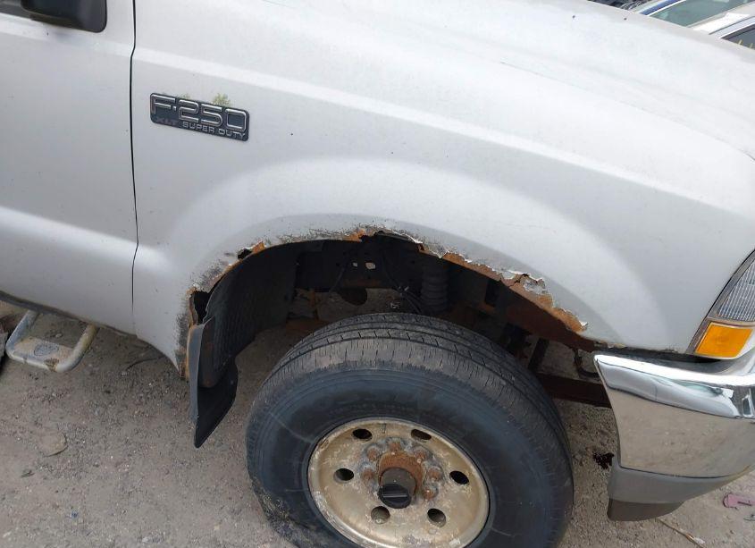 Photo 13 of 2004 Ford F-250 XL/XLT (VIN 1FTNF21L24EC46615)