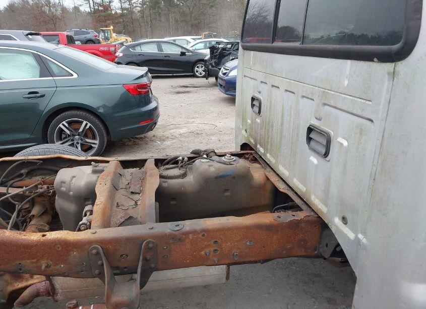 Photo 8 of 2004 Ford F-250 XL/XLT (VIN 1FTNF21L24EC46615)