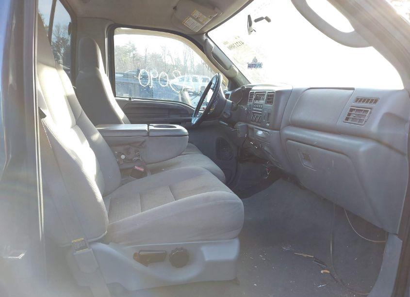 Photo 5 of 2004 Ford F-250 XL/XLT (VIN 1FTNF21P84ED16296)