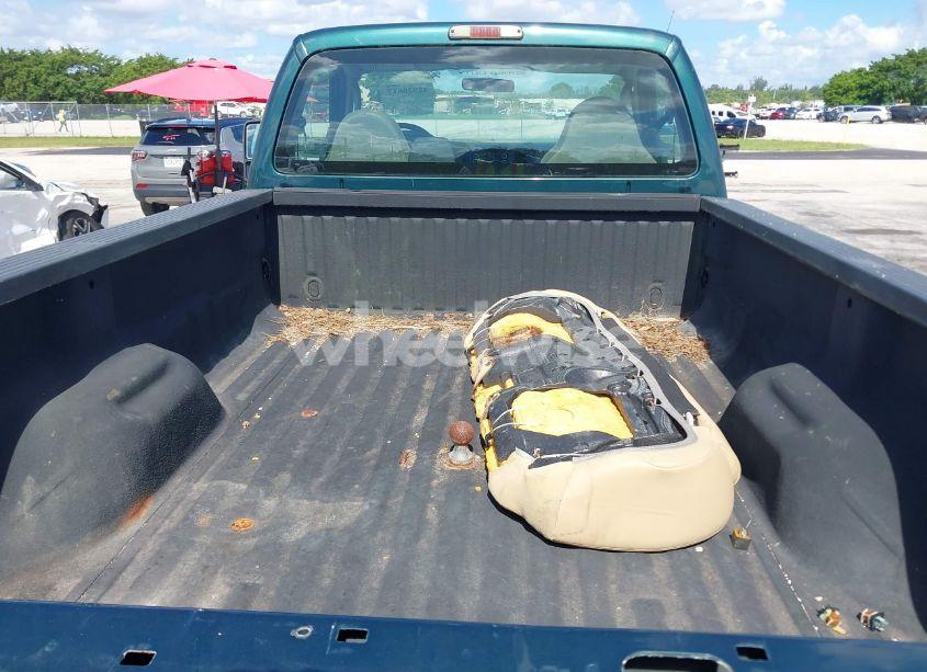 Photo 8 of 2010 Ford F-250 XL (VIN 1FTNF2B50AEB27635)