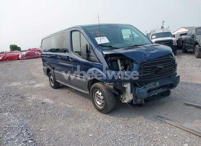 2015 Ford Transit T-250 (VIN 1FTNR1ZM5FKA57556) main photo