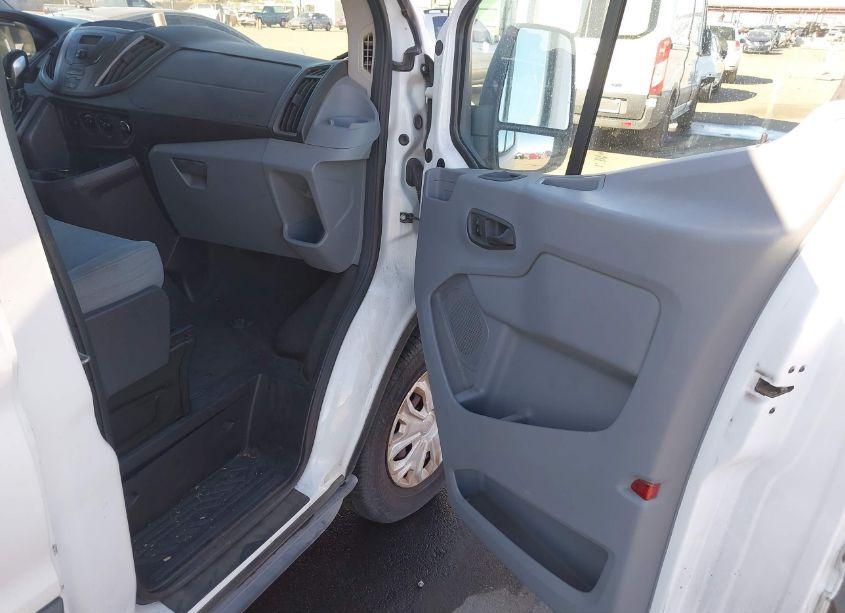 Photo 5 of 2015 Ford Transit-250 (VIN 1FTNR2CM9FKA10710)