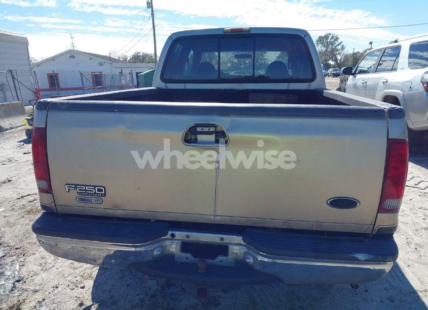 Photo 6 of 2000 Ford F-250 LARIAT/XL/XLT (VIN 1FTNW20F0YEB24885)