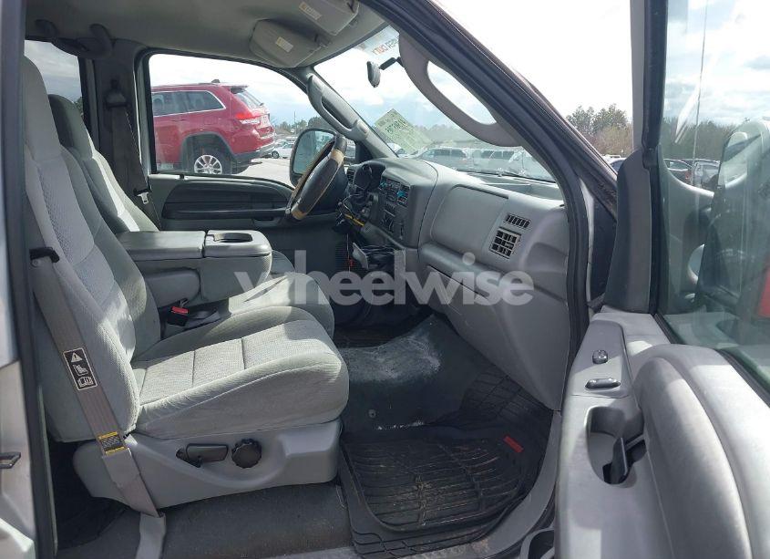 Photo 5 of 2004 Ford F-250 LARIAT/XL/XLT (VIN 1FTNW20L74EA70355)