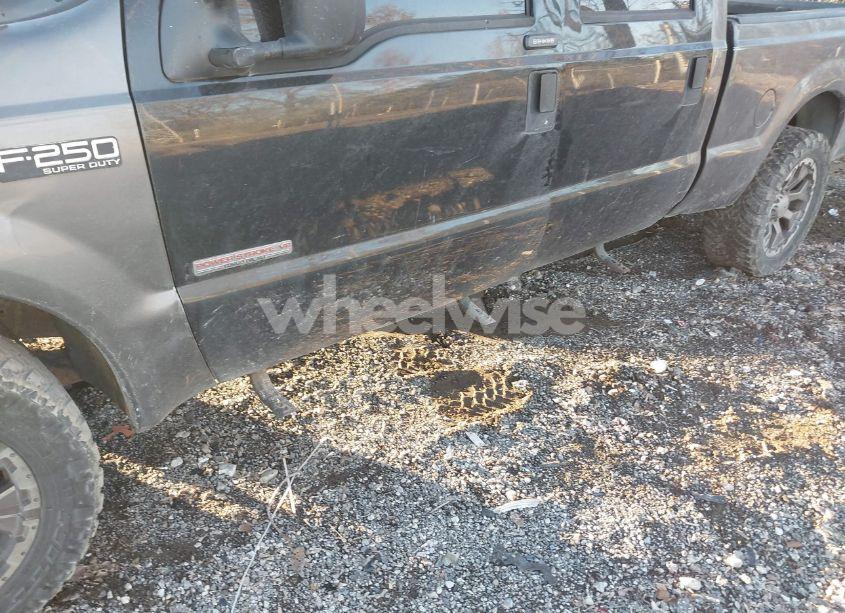 Photo 13 of 2004 Ford F-250 LARIAT/XL/XLT (VIN 1FTNW20L74EB68463)