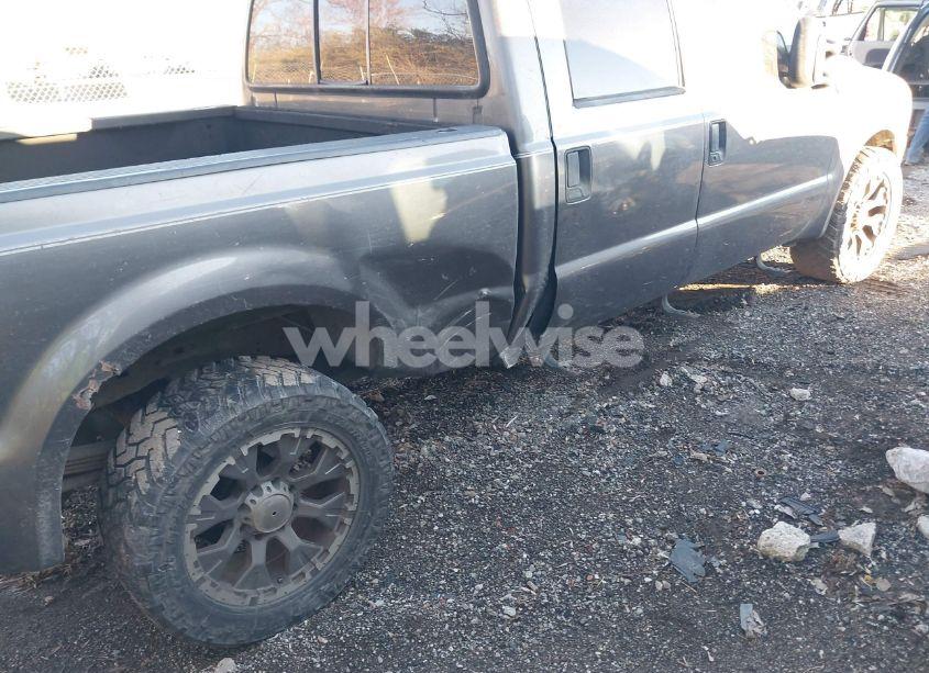 Photo 6 of 2004 Ford F-250 LARIAT/XL/XLT (VIN 1FTNW20L74EB68463)