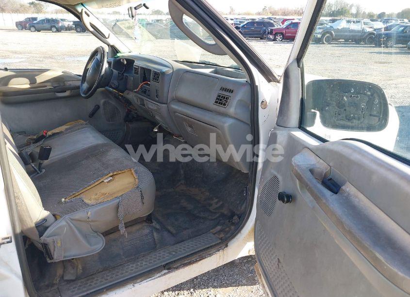 Photo 5 of 2004 Ford F-250 LARIAT/XL/XLT (VIN 1FTNW20L84EB27193)