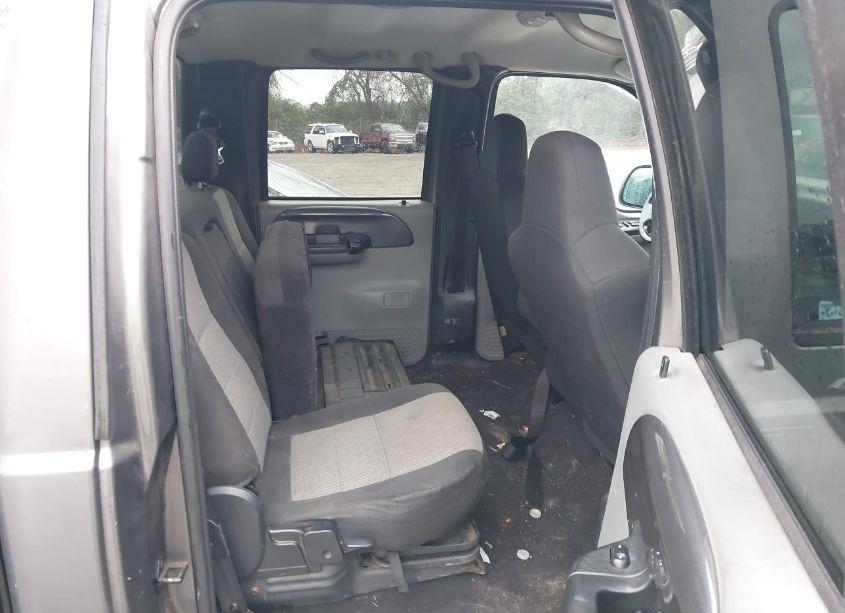 Photo 8 of 2004 Ford F-250 (VIN 1FTNW20L94EB41202)