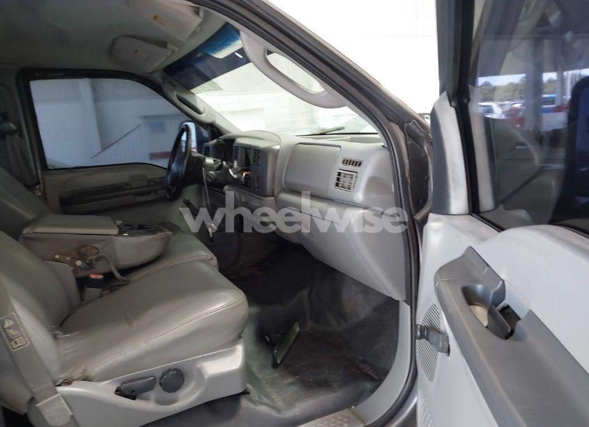 Photo 5 of 2003 Ford F-250 LARIAT/XL/XLT (VIN 1FTNW20P03ED89114)