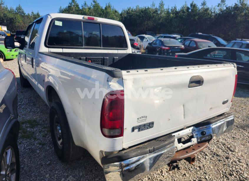 Photo 3 of 2004 Ford F-250 N/A (VIN 1FTNW20P34EC71415)