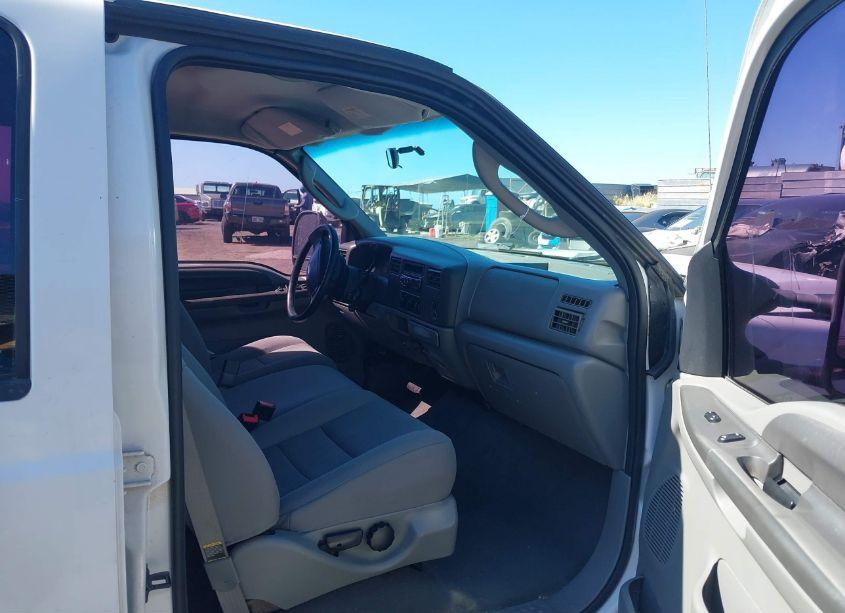 Photo 5 of 2004 Ford F-250 LARIAT/XL/XLT (VIN 1FTNW20P74EC23349)