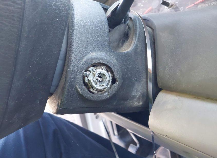 Photo 12 of 1999 Ford F-250 LARIAT/XL/XLT (VIN 1FTNW21F0XEA54091)