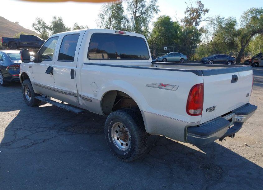 Photo 3 of 1999 Ford F-250 LARIAT/XL/XLT (VIN 1FTNW21F0XEA54091)