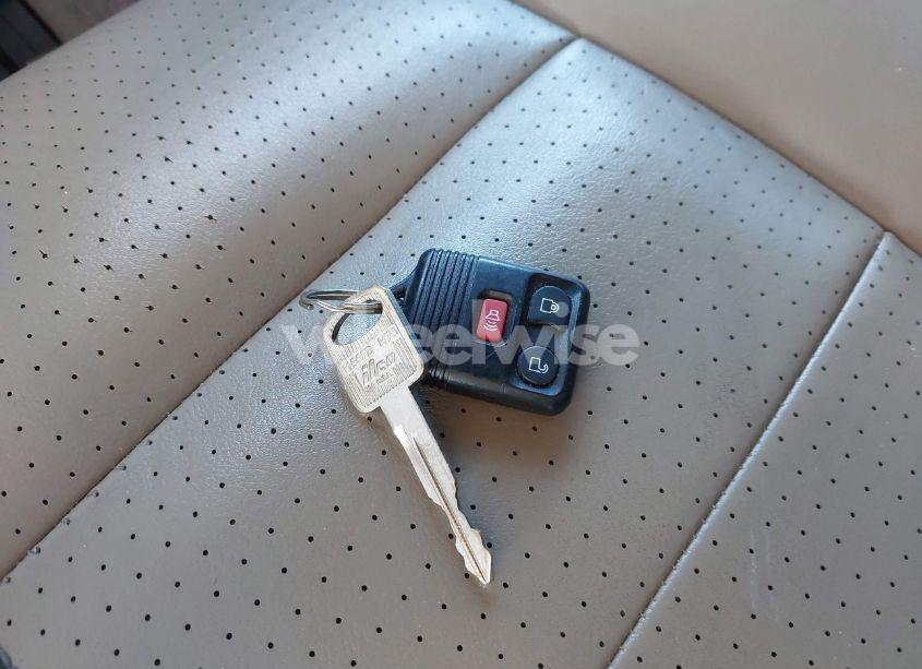 Photo 11 of 2001 Ford F-250 LARIAT/XL/XLT (VIN 1FTNW21F71EB25519)