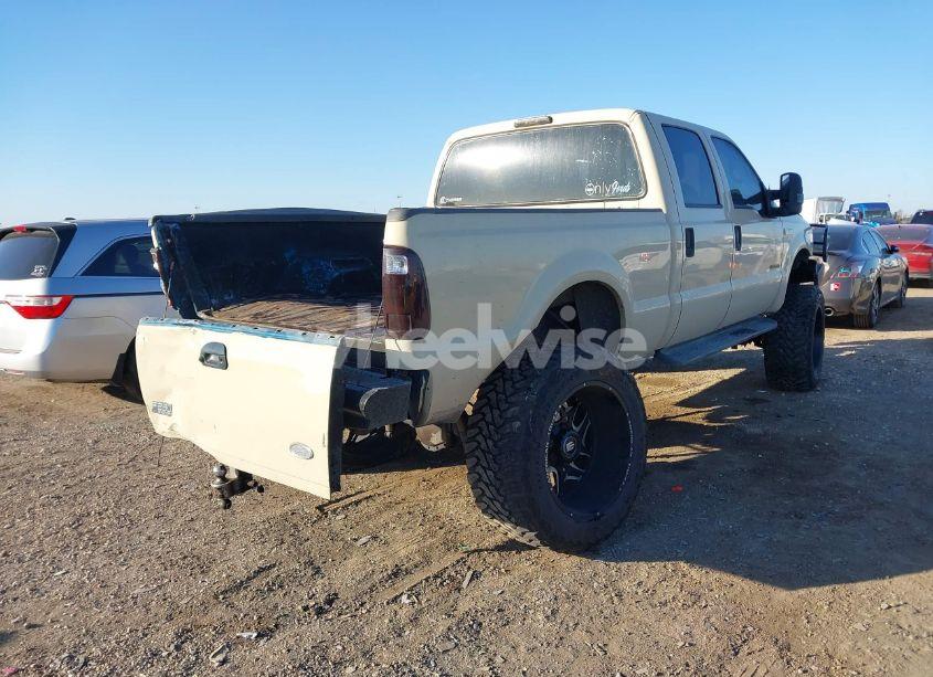 Photo 4 of 2001 Ford F250 SUPER DUTY (VIN 1FTNW21F91EB57601)