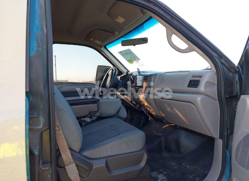 Photo 5 of 2001 Ford F250 SUPER DUTY (VIN 1FTNW21F91EB57601)