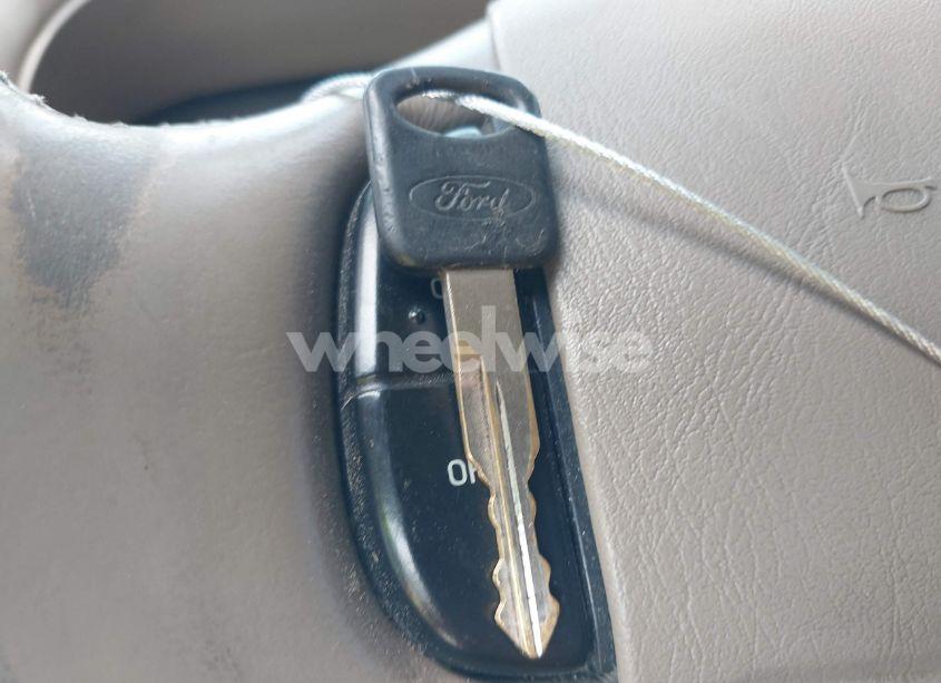 Photo 11 of 2004 Ford F-250 LARIAT/XL/XLT (VIN 1FTNW21P14EB10463)