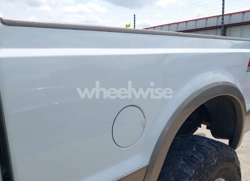 Photo 19 of 2004 Ford F-250 LARIAT/XL/XLT (VIN 1FTNW21P14EB10463)