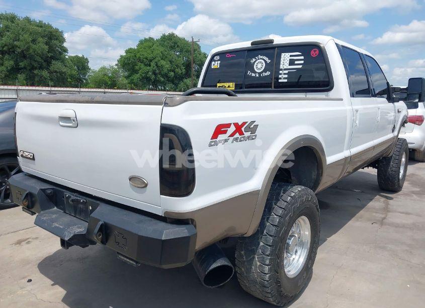 Photo 4 of 2004 Ford F-250 LARIAT/XL/XLT (VIN 1FTNW21P14EB10463)