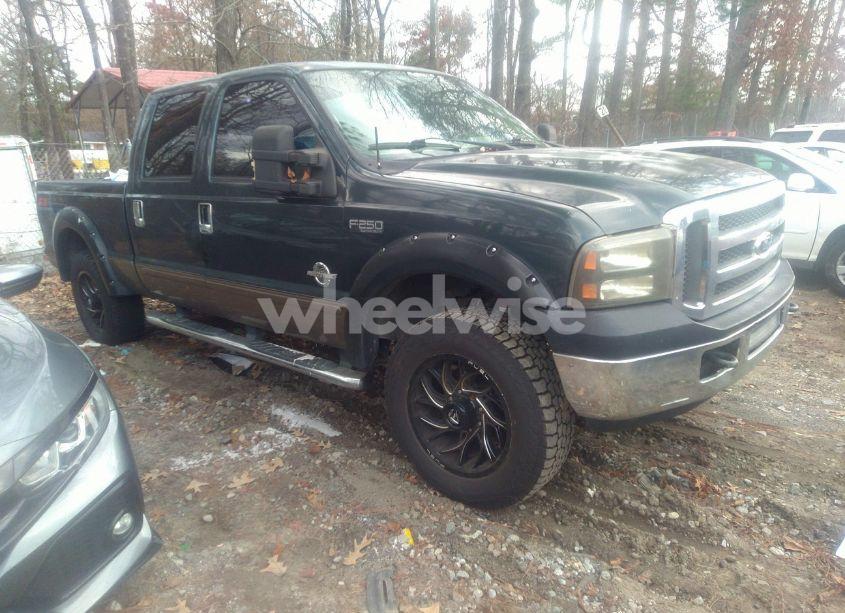 2004 Ford F-250 LARIAT/XL/XLT (VIN 1FTNW21P14EB77709) main photo