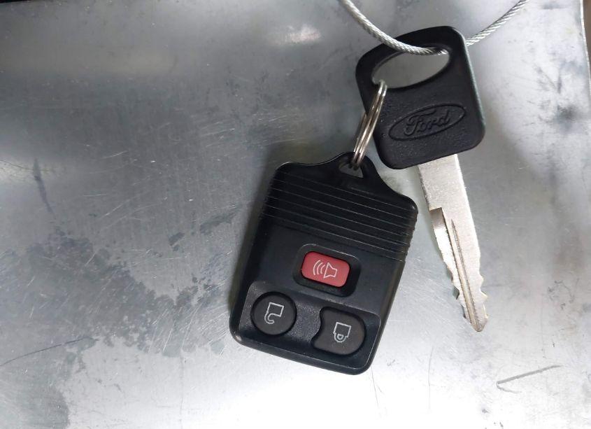 Photo 11 of 2004 Ford F-250 LARIAT/XL/XLT (VIN 1FTNW21P14EE04400)