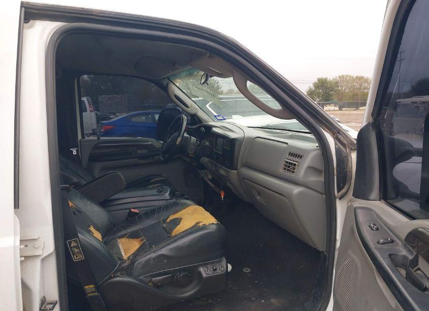 Photo 5 of 2004 Ford F-250 LARIAT/XL/XLT (VIN 1FTNW21P24EA98114)