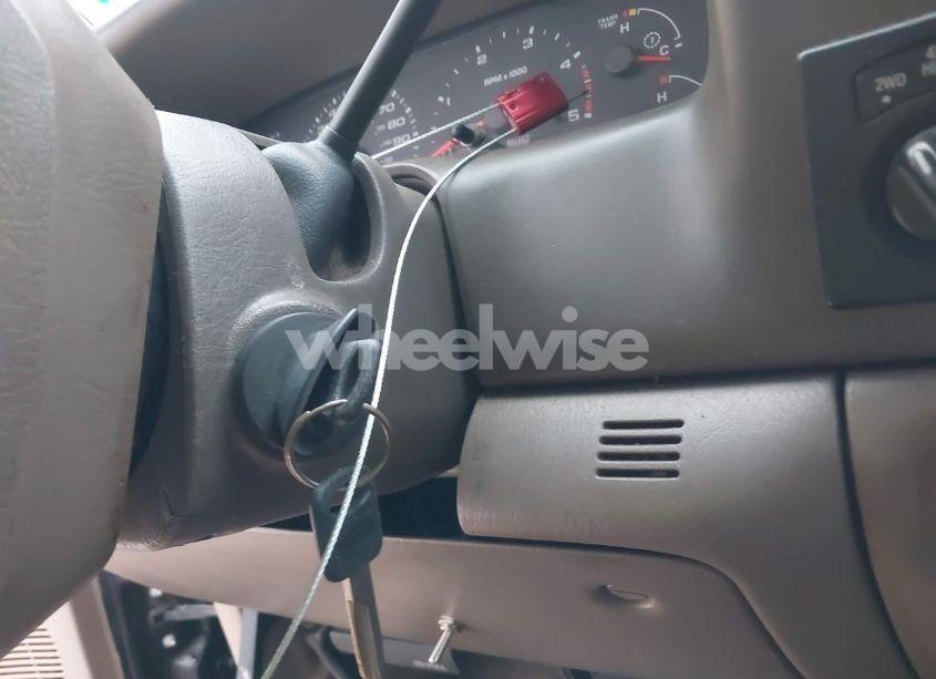 Photo 11 of 2004 Ford F-250 (VIN 1FTNW21P34EA27598)