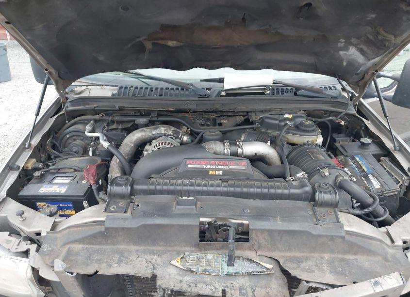 Photo 10 of 2004 Ford F-250 LARIAT/XL/XLT (VIN 1FTNW21P64EB04979)