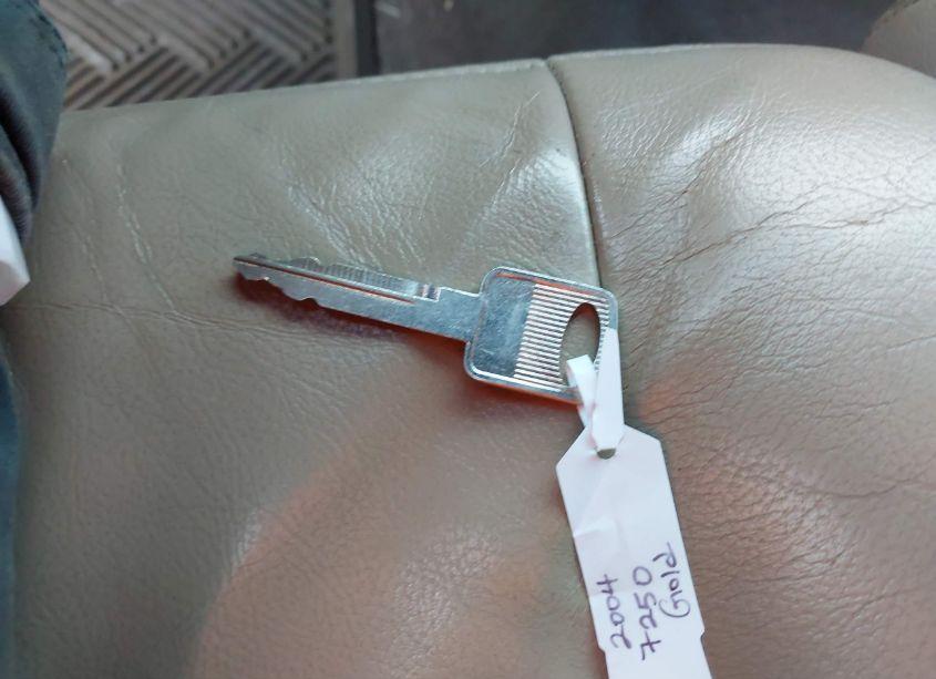 Photo 11 of 2004 Ford F-250 LARIAT/XL/XLT (VIN 1FTNW21P64EB04979)