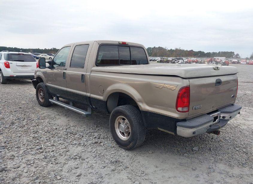 Photo 3 of 2004 Ford F-250 LARIAT/XL/XLT (VIN 1FTNW21P64EB04979)
