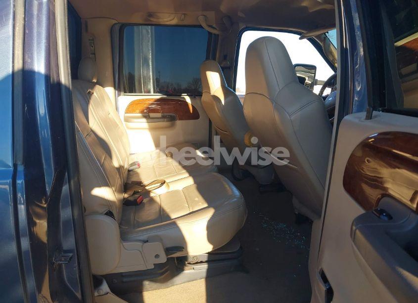 Photo 8 of 2004 Ford F-250 LARIAT/XL/XLT (VIN 1FTNW21P64EB66608)