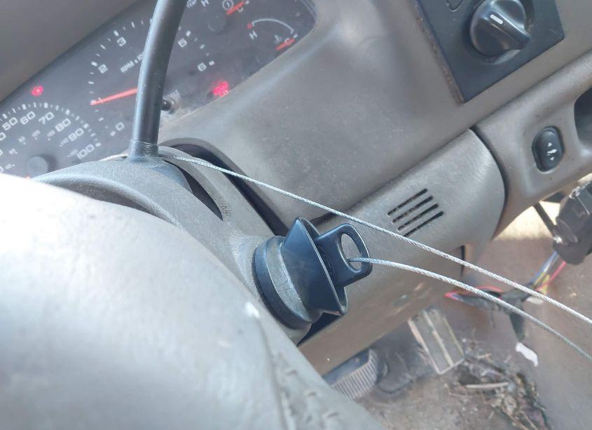 Photo 11 of 2002 Ford F-250 LARIAT/XL/XLT (VIN 1FTNW21S02EC35696)