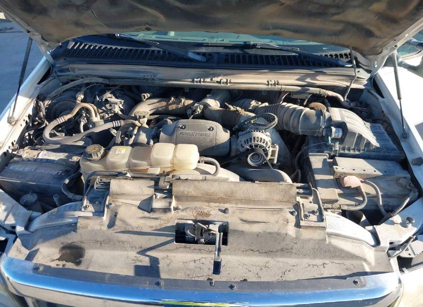 Photo 10 of 2003 Ford F-250 LARIAT/XL/XLT (VIN 1FTNX20F13EB24674)