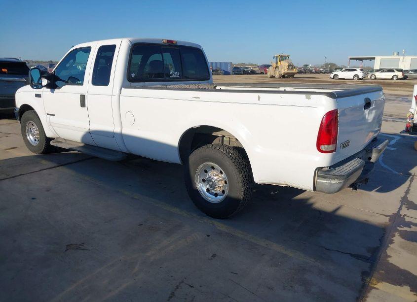 Photo 3 of 2003 Ford F-250 LARIAT/XL/XLT (VIN 1FTNX20F13EB24674)