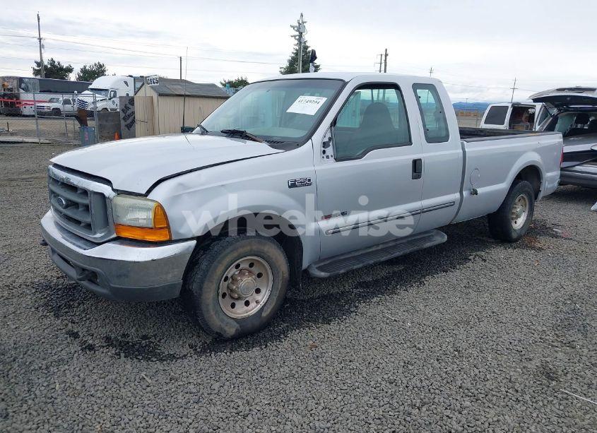 Photo 2 of 2000 Ford F-250 LARIAT/XL/XLT (VIN 1FTNX20F7YEB15484)