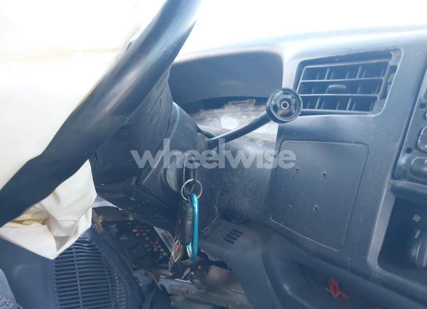 Photo 11 of 2001 Ford F-250 LARIAT/XL/XLT (VIN 1FTNX20F91EB78284)