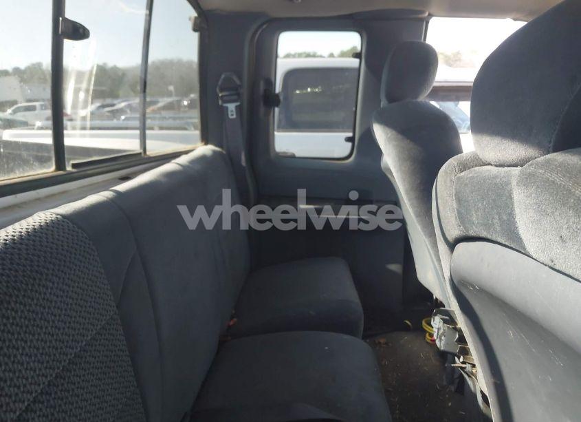 Photo 8 of 2001 Ford F-250 LARIAT/XL/XLT (VIN 1FTNX20F91EB78284)