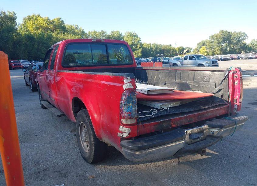 Photo 3 of 2000 Ford F-250 LARIAT/XL/XLT (VIN 1FTNX20L0YEA21078)