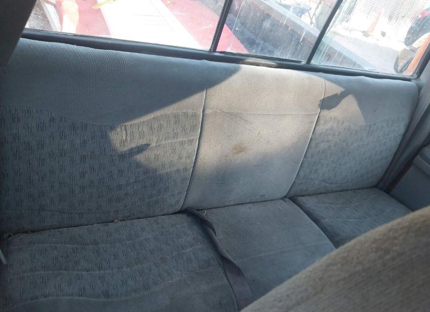 Photo 8 of 2000 Ford F-250 LARIAT/XL/XLT (VIN 1FTNX20L0YEA21078)