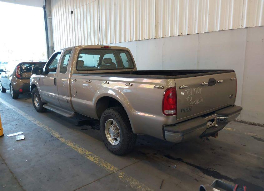 Photo 3 of 2002 Ford F-250 LARIAT/XL/XLT (VIN 1FTNX20L32EC18267)