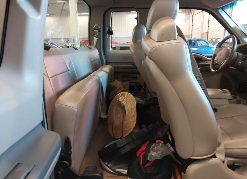 Photo 8 of 2002 Ford F-250 LARIAT/XL/XLT (VIN 1FTNX20L32EC18267)