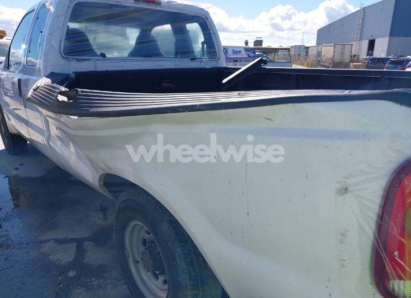 Photo 6 of 2004 Ford F-250 LARIAT/XL/XLT (VIN 1FTNX20L94ED90595)