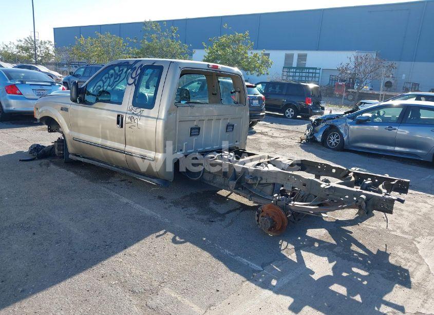 Photo 3 of 2000 Ford F-250 LARIAT/XL/XLT (VIN 1FTNX20S1YEB50213)