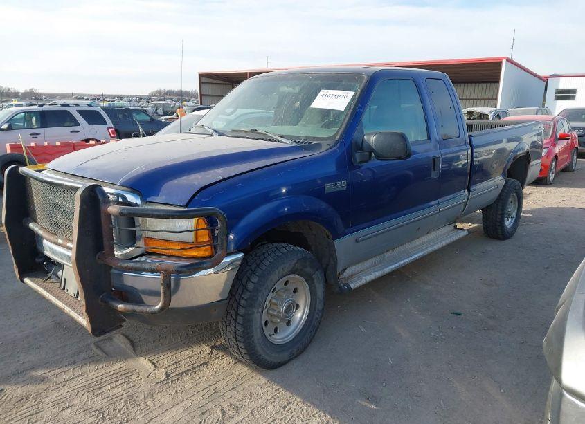 Photo 2 of 1999 Ford F-250 LARIAT/XL/XLT (VIN 1FTNX21F0XEA02750)