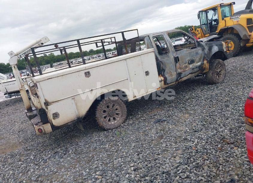 Photo 4 of 1999 Ford F-250 LARIAT/XL/XLT (VIN 1FTNX21F0XEA66495)