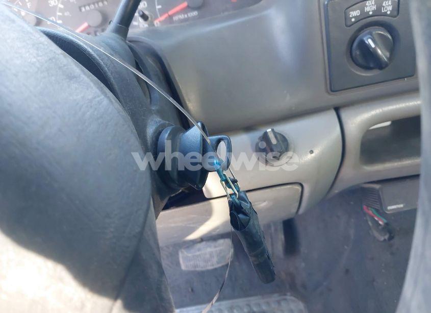 Photo 11 of 1999 Ford F-250 (VIN 1FTNX21F5XED07970)